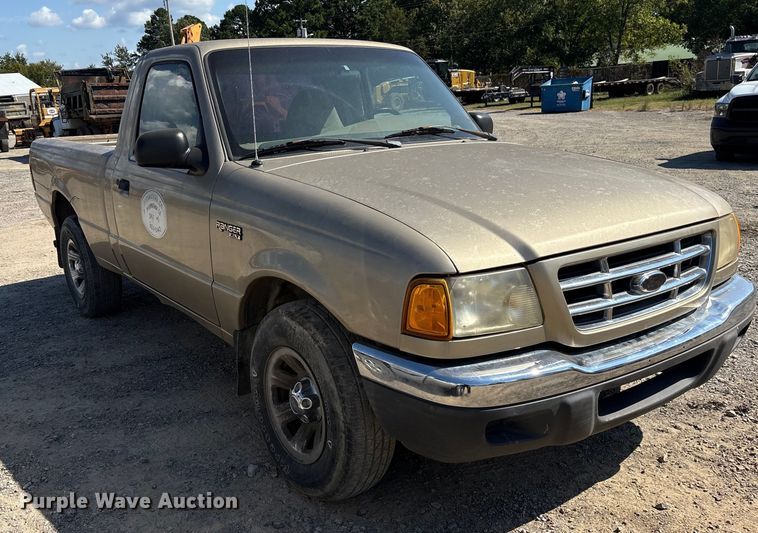 image for item ET7123 2001 Ford Ranger XLT pickup truck
