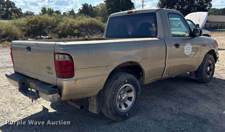 image for item ET7123 2001 Ford Ranger XLT pickup truck