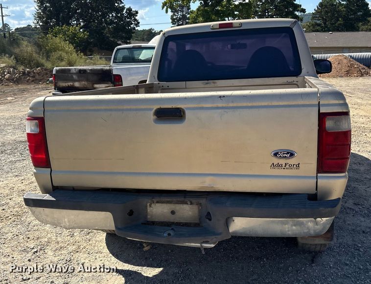 image for item ET7123 2001 Ford Ranger XLT pickup truck