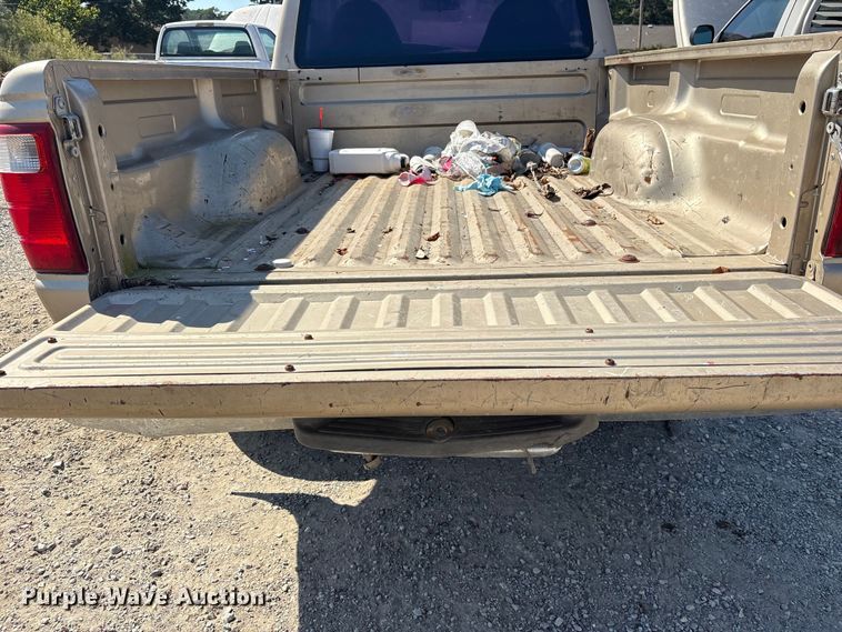 image for item ET7123 2001 Ford Ranger XLT pickup truck
