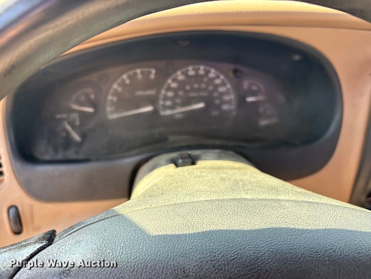 image for item ET7123 2001 Ford Ranger XLT pickup truck