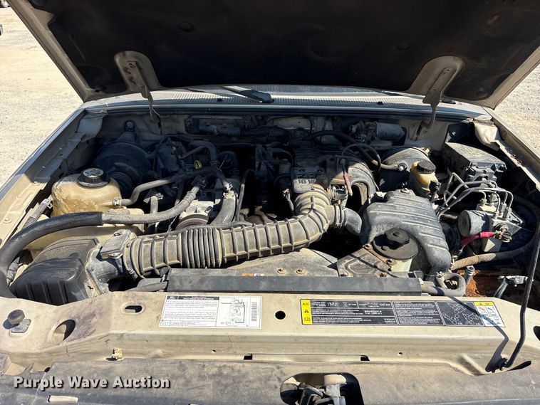 image for item ET7123 2001 Ford Ranger XLT pickup truck