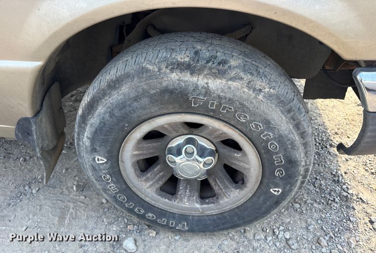 image for item ET7123 2001 Ford Ranger XLT pickup truck