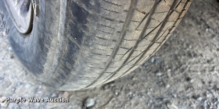 image for item ET7123 2001 Ford Ranger XLT pickup truck