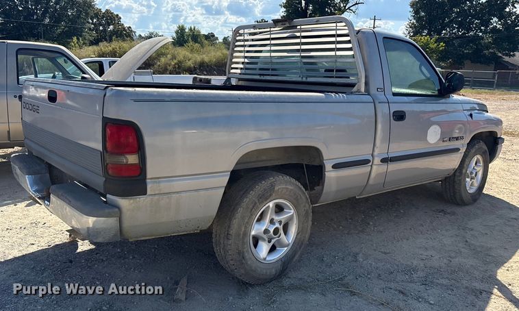image for item ET7126 1999 Dodge Ram 1500 pickup truck