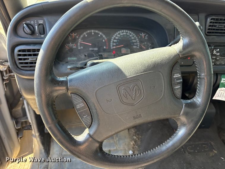 image for item ET7126 1999 Dodge Ram 1500 pickup truck