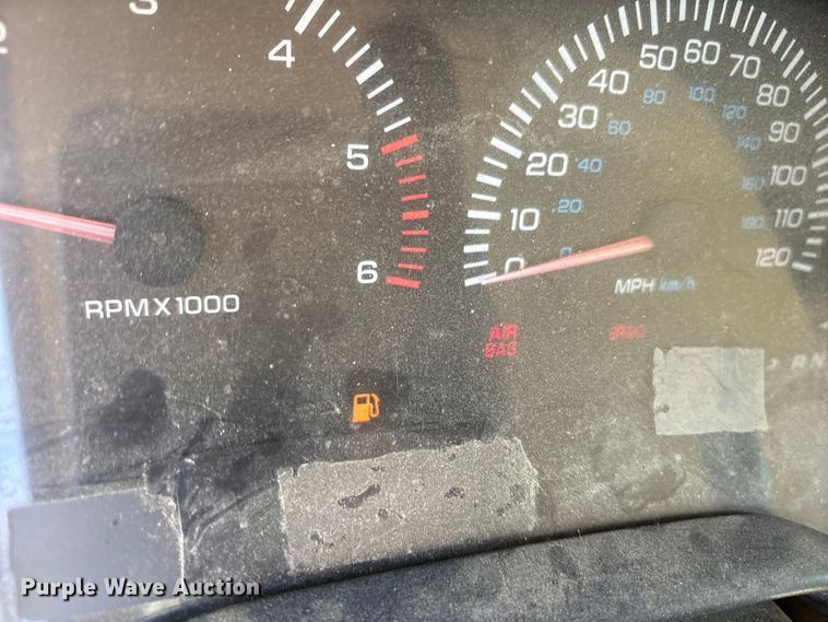 image for item ET7126 1999 Dodge Ram 1500 pickup truck