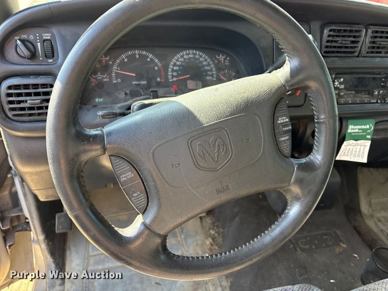 image for item ET7126 1999 Dodge Ram 1500 pickup truck