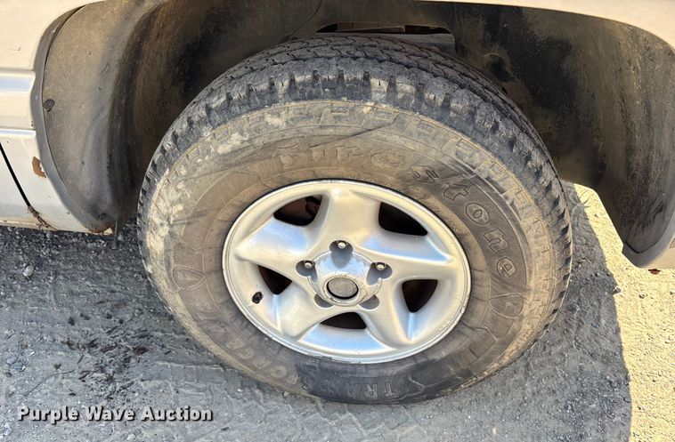 image for item ET7126 1999 Dodge Ram 1500 pickup truck