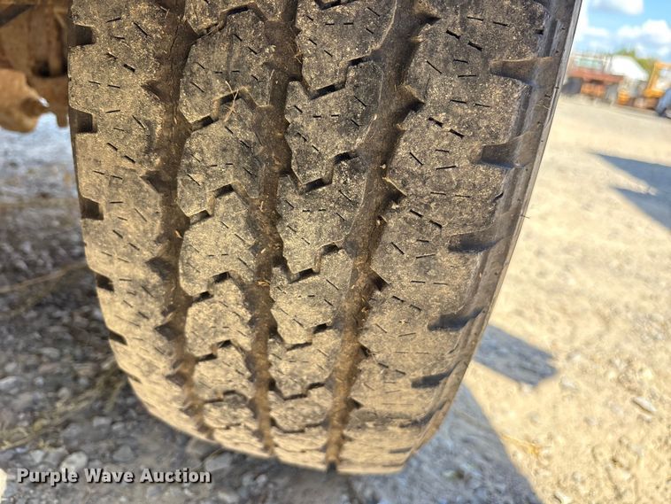 image for item ET7126 1999 Dodge Ram 1500 pickup truck