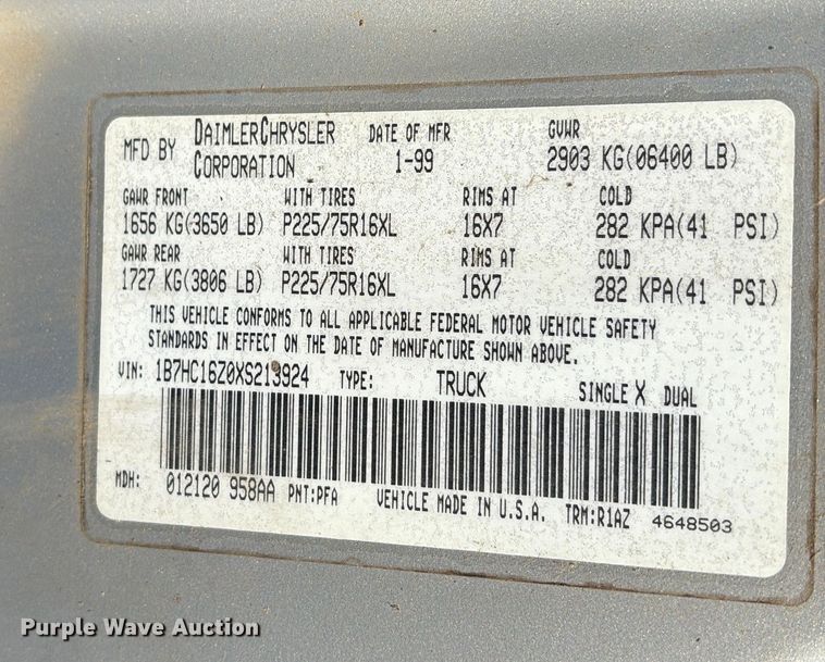 image for item ET7126 1999 Dodge Ram 1500 pickup truck