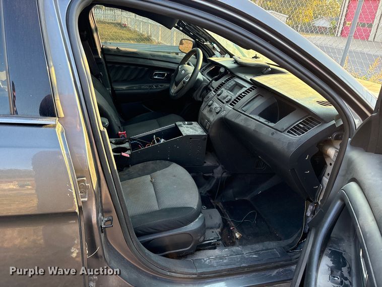 image for item ET7154 2013 Ford Taurus Police Interceptor 