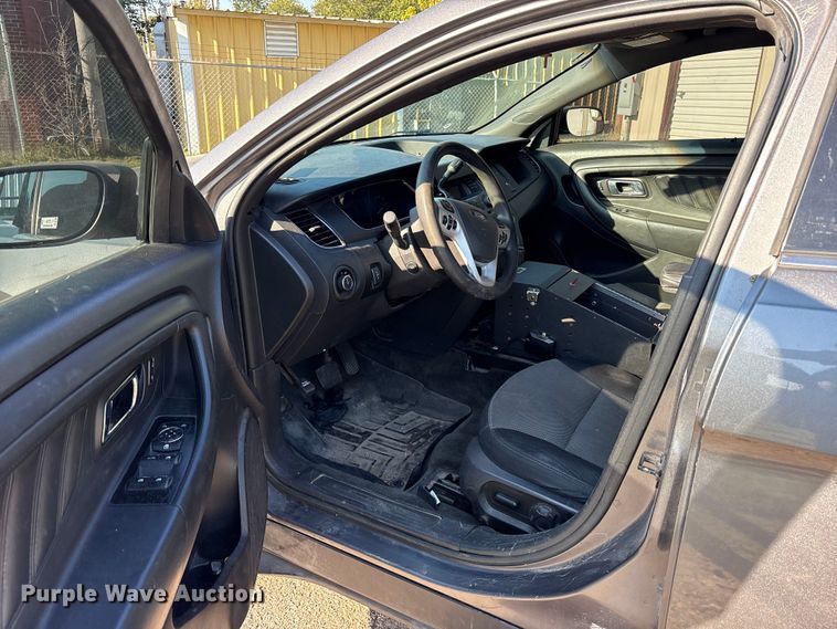 image for item ET7156 2014 Ford Taurus Police Interceptor 