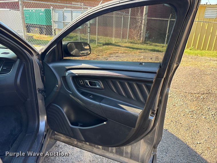 image for item ET7156 2014 Ford Taurus Police Interceptor 