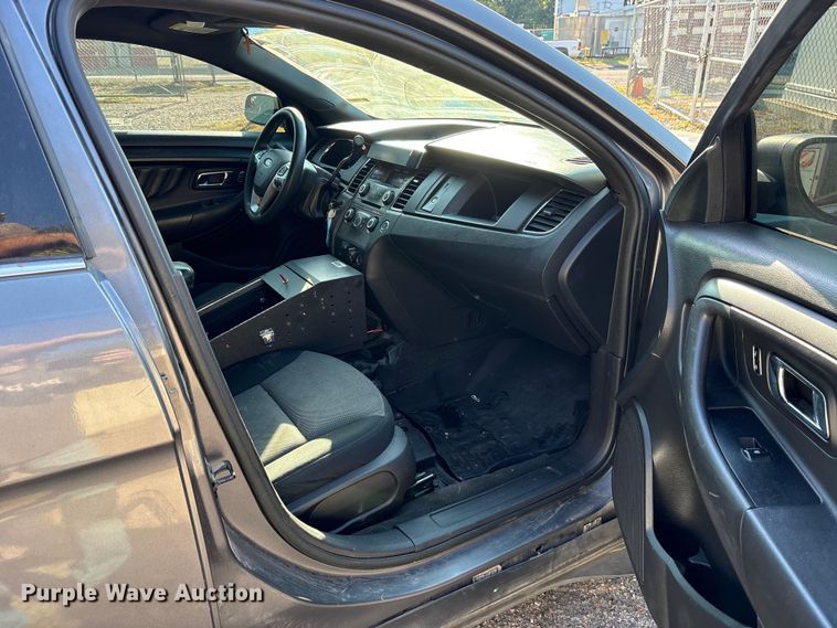 image for item ET7156 2014 Ford Taurus Police Interceptor 