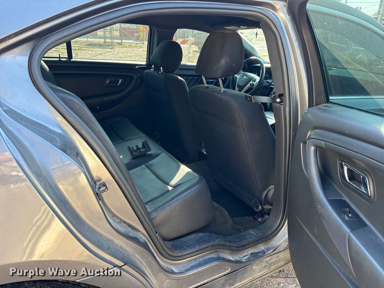 image for item ET7156 2014 Ford Taurus Police Interceptor 