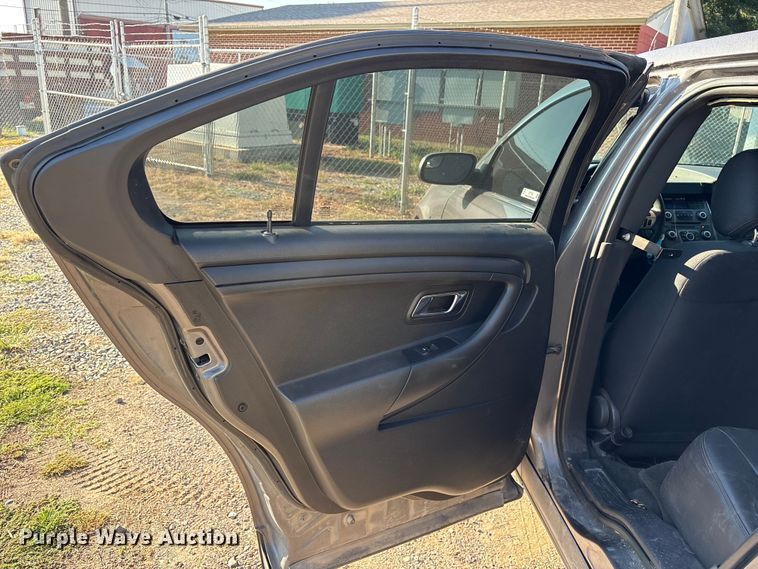 image for item ET7156 2014 Ford Taurus Police Interceptor 