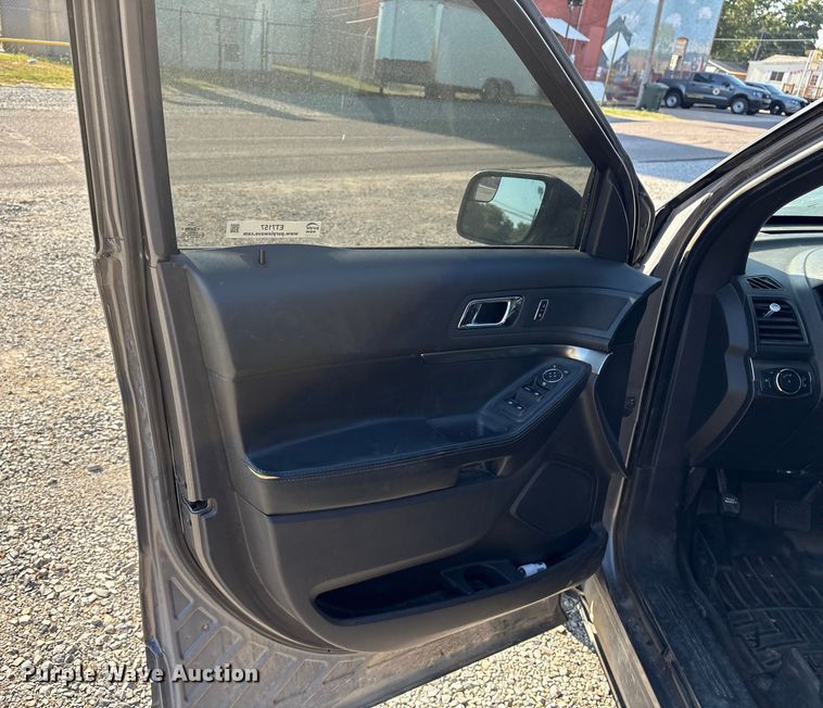 image for item ET7157 2015 Ford Explorer Police Interceptor 
