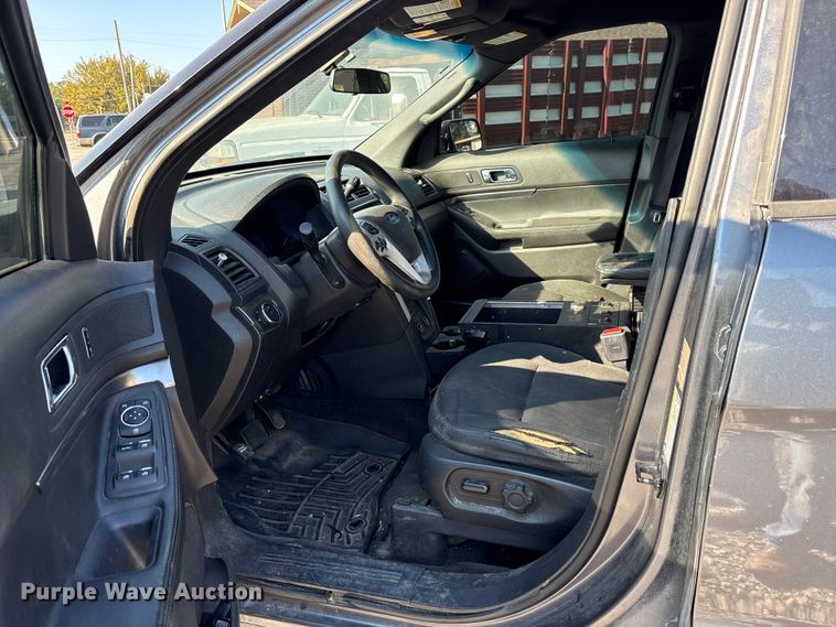 image for item ET7157 2015 Ford Explorer Police Interceptor 