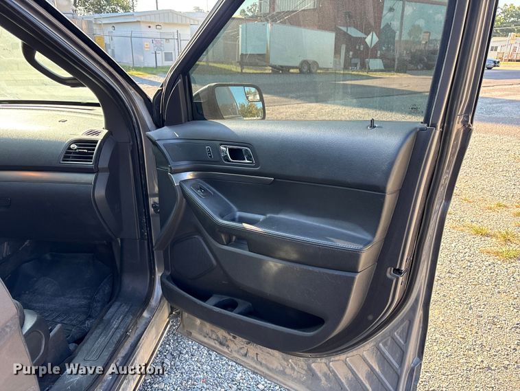image for item ET7157 2015 Ford Explorer Police Interceptor 