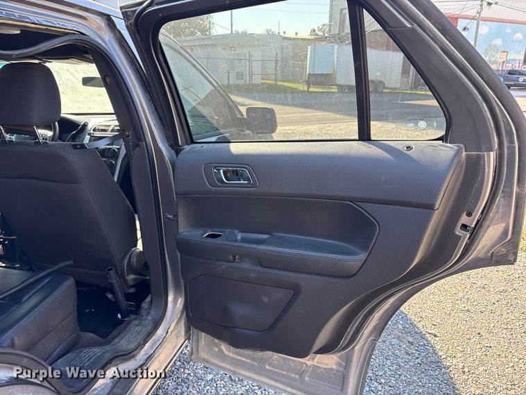 image for item ET7157 2015 Ford Explorer Police Interceptor 