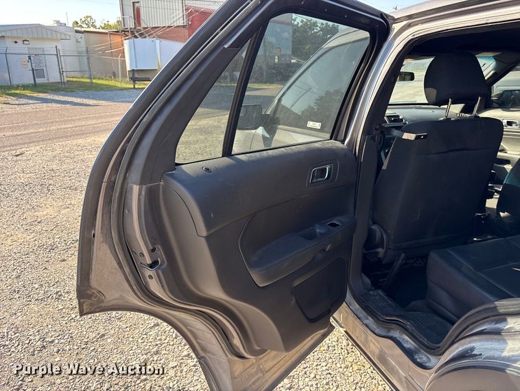 image for item ET7157 2015 Ford Explorer Police Interceptor 