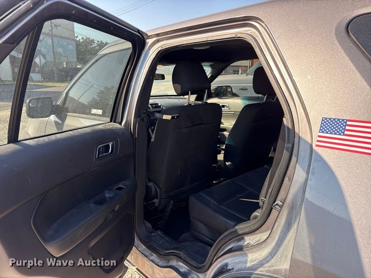 image for item ET7157 2015 Ford Explorer Police Interceptor 