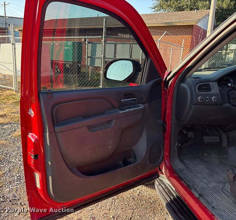 image for item ET7158 2012 Chevrolet Tahoe Police SUV