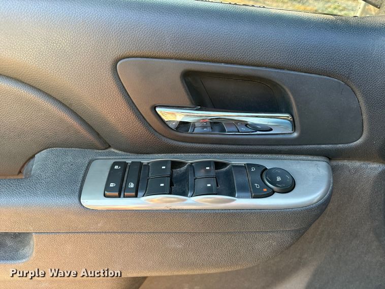 image for item ET7158 2012 Chevrolet Tahoe Police SUV