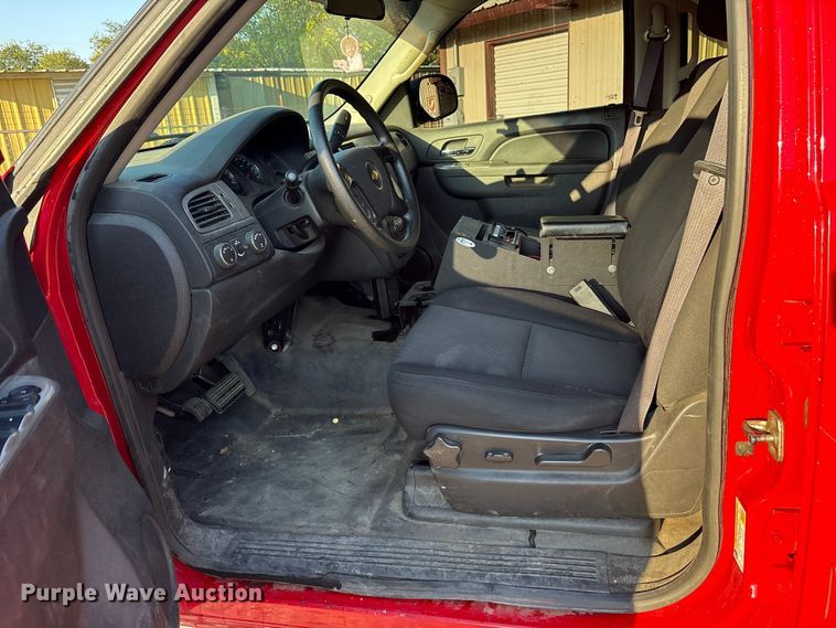 image for item ET7158 2012 Chevrolet Tahoe Police SUV