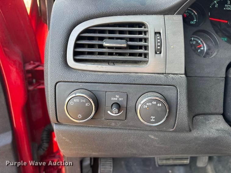 image for item ET7158 2012 Chevrolet Tahoe Police SUV