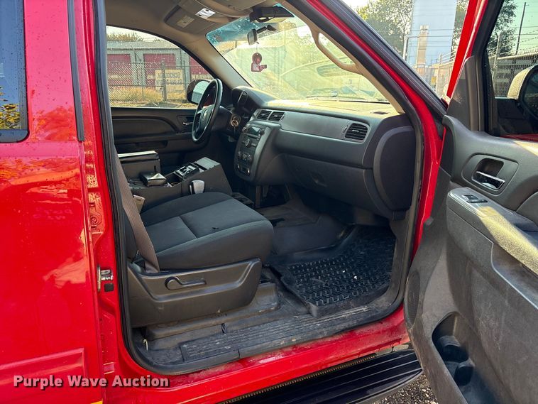 image for item ET7158 2012 Chevrolet Tahoe Police SUV