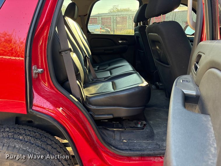 image for item ET7158 2012 Chevrolet Tahoe Police SUV