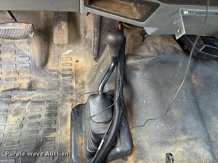 image for item ET7187 2011 Ford F250 Super Duty Crew Cab pickup truck