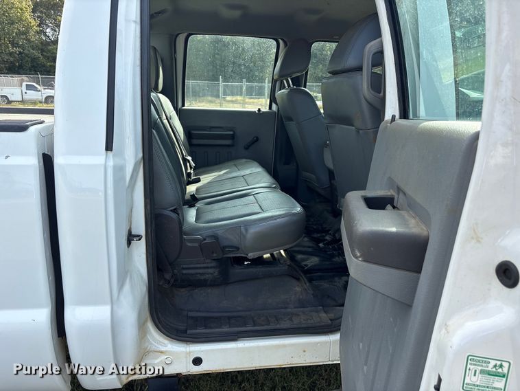 image for item ET7187 2011 Ford F250 Super Duty Crew Cab pickup truck