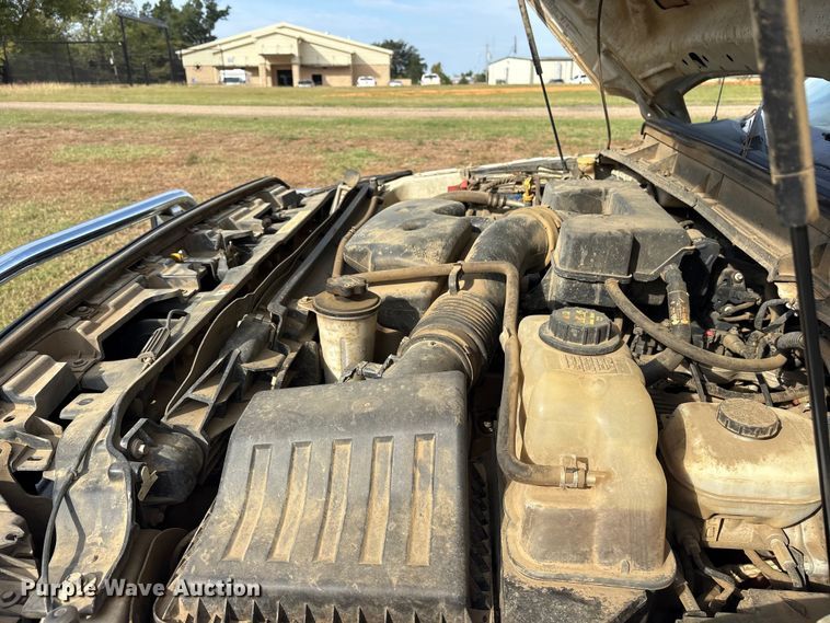 image for item ET7187 2011 Ford F250 Super Duty Crew Cab pickup truck