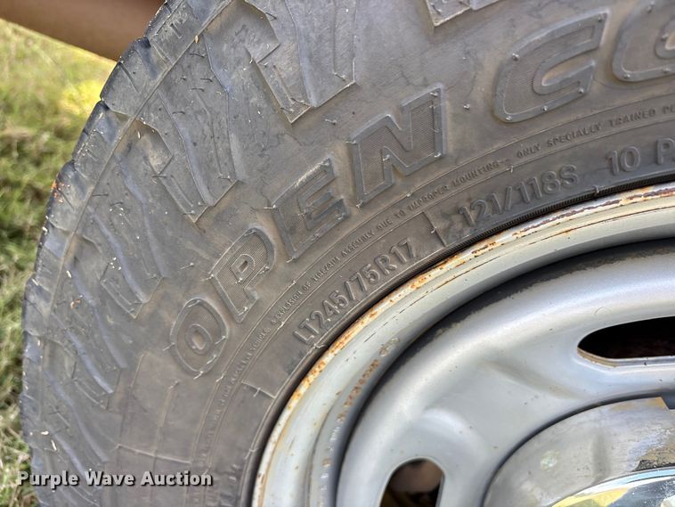 image for item ET7187 2011 Ford F250 Super Duty Crew Cab pickup truck