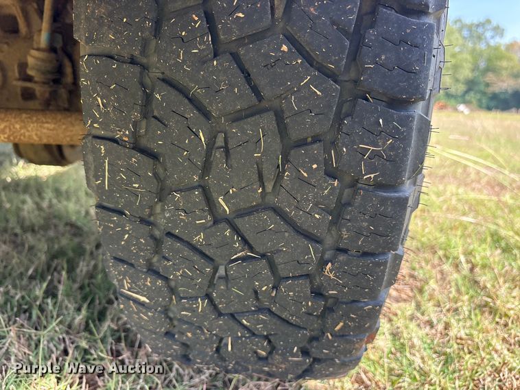 image for item ET7187 2011 Ford F250 Super Duty Crew Cab pickup truck