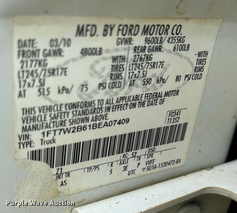 image for item ET7187 2011 Ford F250 Super Duty Crew Cab pickup truck