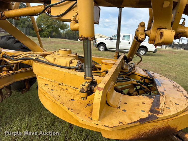 image for item ET7188 1997 Caterpillar 12H motor grader