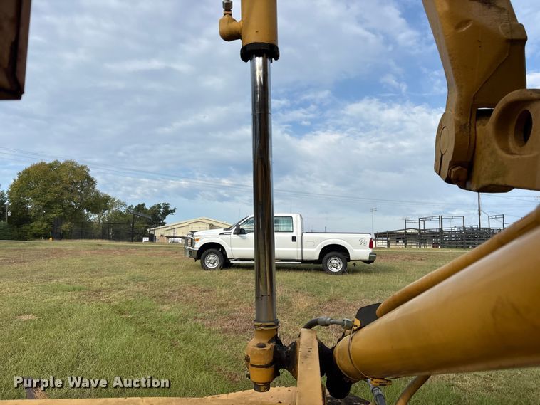 image for item ET7188 1997 Caterpillar 12H motor grader