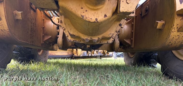 image for item ET7188 1997 Caterpillar 12H motor grader