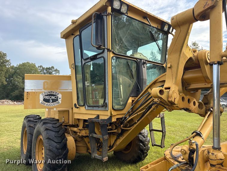 image for item ET7188 1997 Caterpillar 12H motor grader