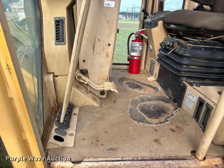 image for item ET7188 1997 Caterpillar 12H motor grader