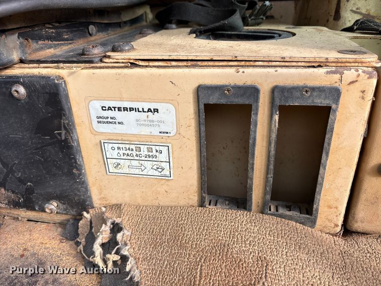 image for item ET7188 1997 Caterpillar 12H motor grader