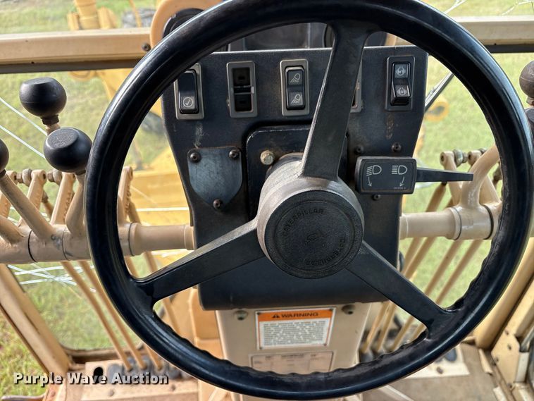 image for item ET7188 1997 Caterpillar 12H motor grader