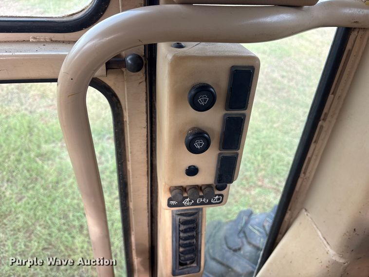 image for item ET7188 1997 Caterpillar 12H motor grader