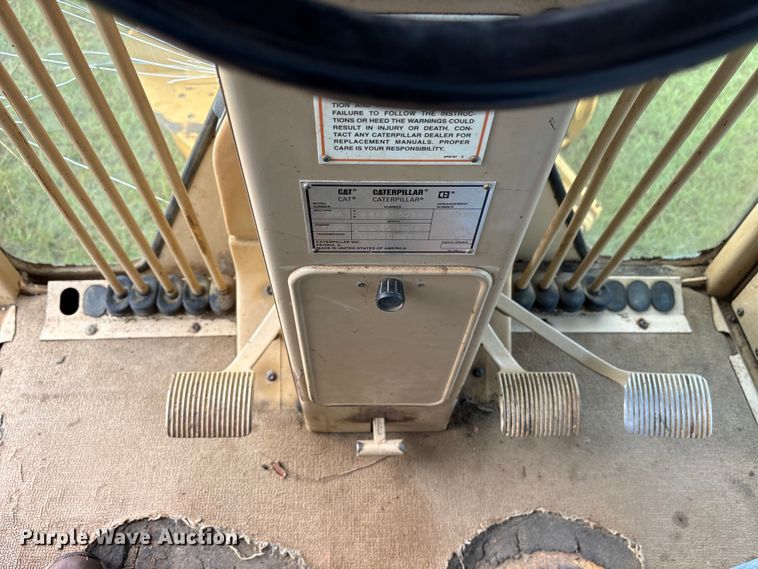 image for item ET7188 1997 Caterpillar 12H motor grader