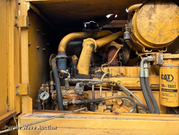 image for item ET7188 1997 Caterpillar 12H motor grader