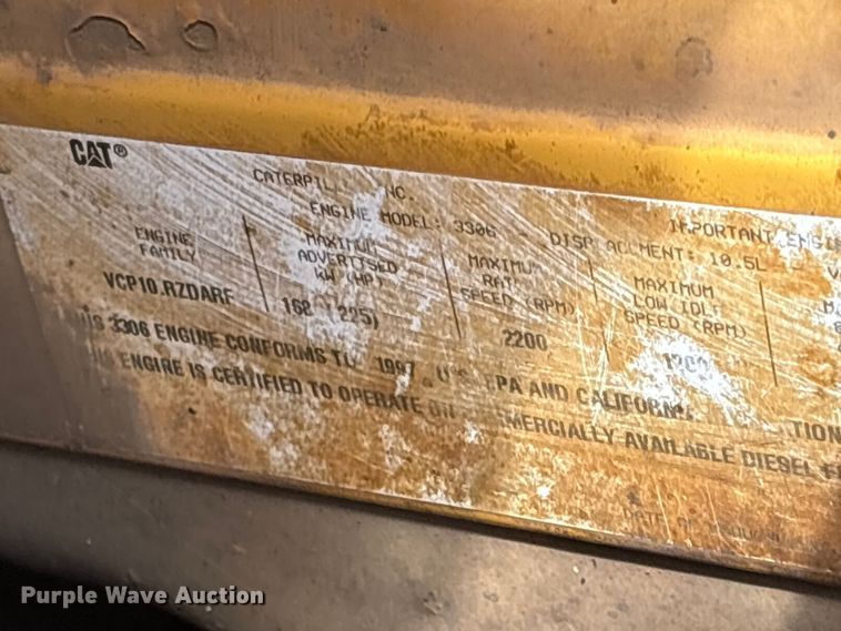image for item ET7188 1997 Caterpillar 12H motor grader